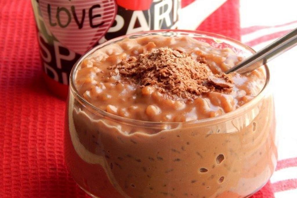 Arroz doce de chocolate, delícia de sobremesa que sempre faço em casa