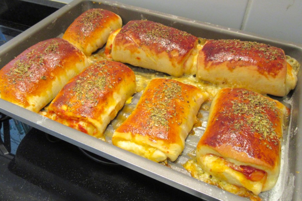 Joelho de presunto e queijo, ótima dica para um lanche da tarde para você fazer para a família e amigos